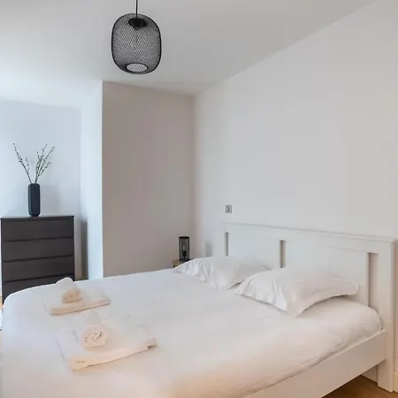 Le Regatta Apartment