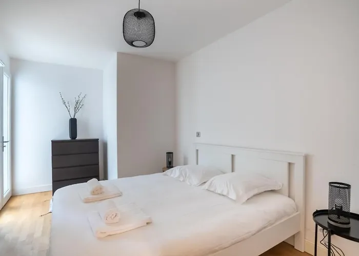 Le Regatta Apartment